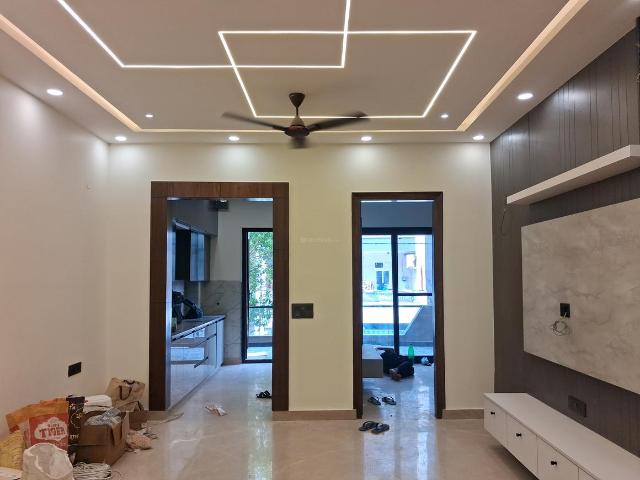 3 BHK Independent Builder Floor in Paschim Vihar for resale New Delhi. The reference number is 21115578