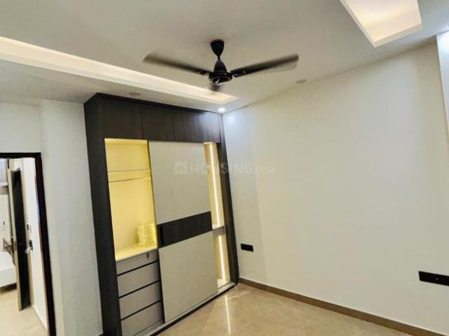 3 BHK Independent Builder Floor in Paschim Vihar for resale New Delhi. The reference number is 21174092