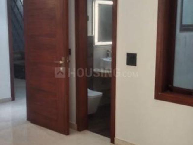 3 BHK Independent Builder Floor in Paschim Vihar for resale New Delhi. The reference number is 21339420