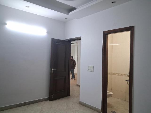 3 BHK Independent Builder Floor in Paschim Vihar for resale New Delhi. The reference number is 21354688