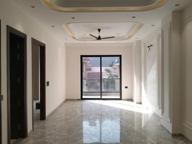 3 BHK Independent Builder Floor in Paschim Vihar for resale New Delhi. The reference number is 21392448