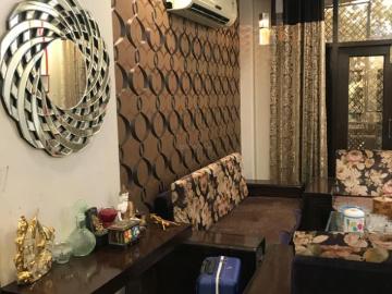 3 BHK Independent Builder Floor in Patel Nagar for rent New Delhi. The reference number is 8327858