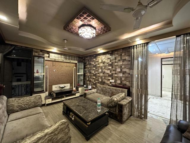 3 BHK Independent Builder Floor in Patel Nagar for rent New Delhi. The reference number is 19912536
