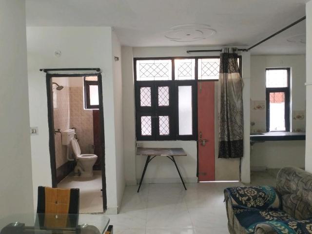 3 BHK Independent Builder Floor in Patparganj for rent New Delhi. The reference number is 21180171