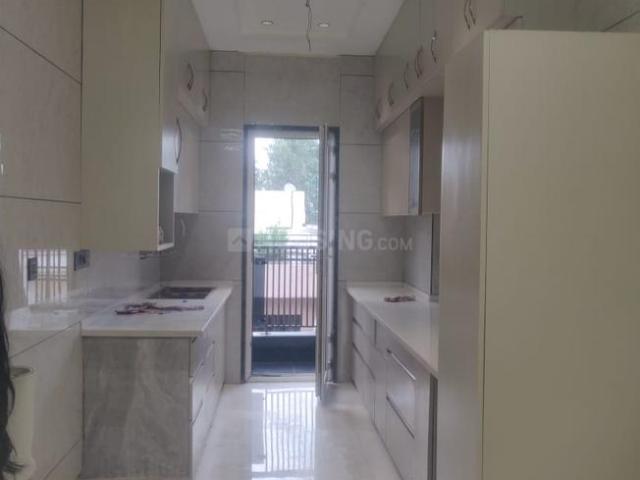 3 BHK Independent Builder Floor in Pitampura for rent New Delhi. The reference number is 18252311