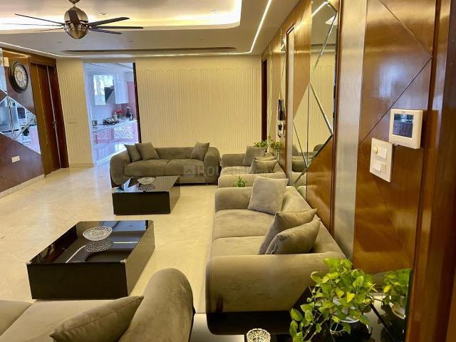 3 BHK Independent Builder Floor in Pitampura for rent New Delhi. The reference number is 20333910