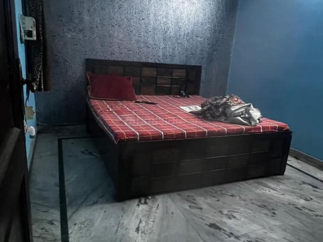3 BHK Independent Builder Floor in Pitampura for resale New Delhi. The reference number is 18515885