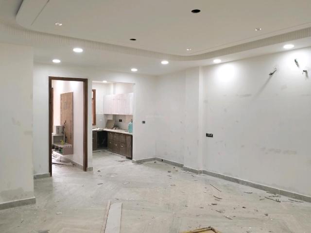 3 BHK Independent Builder Floor in Pitampura for resale New Delhi. The reference number is 19039817