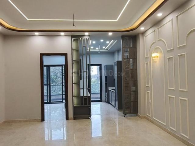 3 BHK Independent Builder Floor in Pitampura for resale New Delhi. The reference number is 19184217