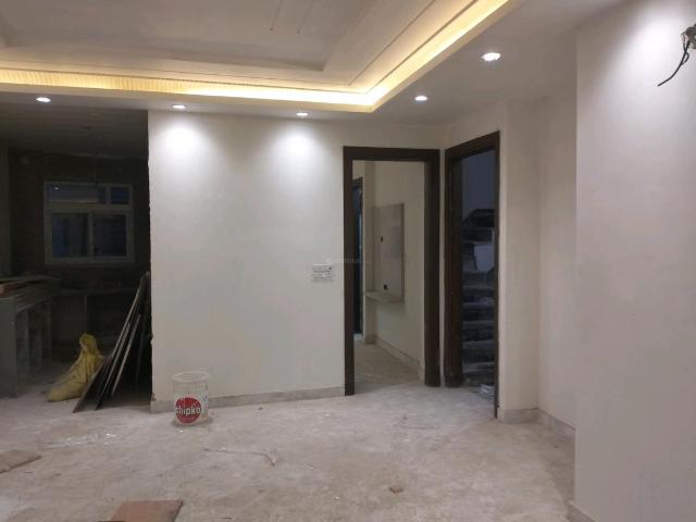 3 BHK Independent Builder Floor in Pitampura for resale New Delhi. The reference number is 19347623