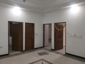 3 BHK Independent Builder Floor in Pitampura for resale New Delhi. The reference number is 19420806