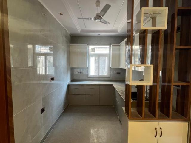 3 BHK Independent Builder Floor in Pitampura for resale New Delhi. The reference number is 19918477