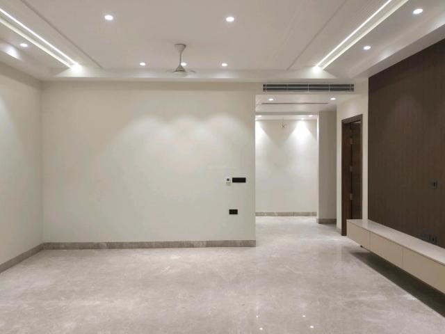 4 BHK Independent Builder Floor in Pitampura for resale New Delhi. The reference number is 20351514