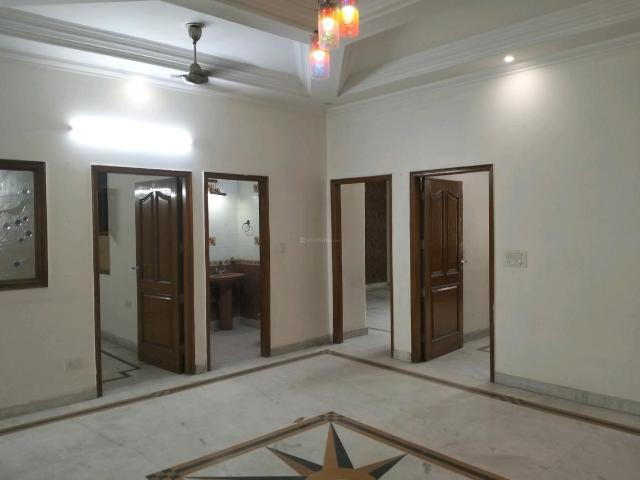 3 BHK Independent Builder Floor in Pitampura for resale New Delhi. The reference number is 20361364