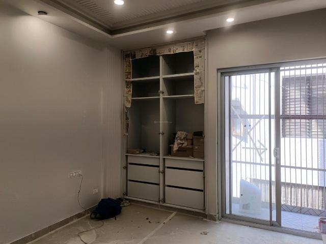 3 BHK Independent Builder Floor in Pitampura for resale New Delhi. The reference number is 20426792