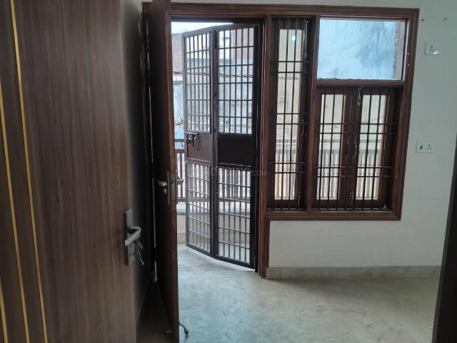 3 BHK Independent Builder Floor in Preet Vihar for rent New Delhi. The reference number is 19097147