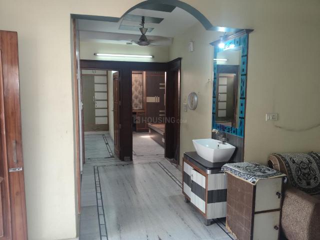 3 BHK Independent Builder Floor in Preet Vihar for rent New Delhi. The reference number is 19623708