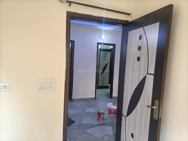 3 BHK Independent Builder Floor in Preet Vihar for rent New Delhi. The reference number is 20052588