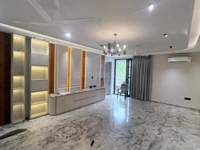3 BHK Independent Builder Floor in Preet Vihar for rent New Delhi. The reference number is 20304260