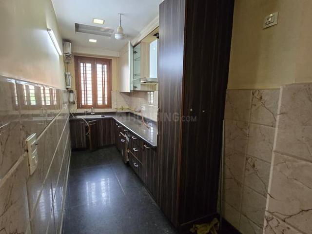 3 BHK Independent Builder Floor in Preet Vihar for rent New Delhi. The reference number is 20921688