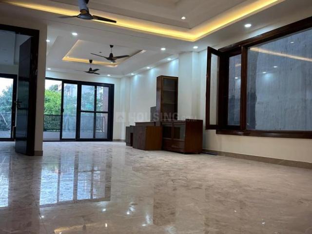 3 BHK Independent Builder Floor in Preet Vihar for resale New Delhi. The reference number is 20712264