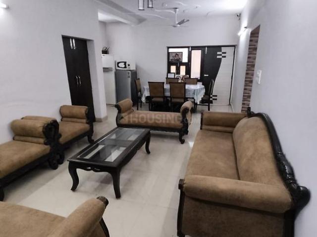 3 BHK Independent Builder Floor in Rajouri Garden for rent New Delhi. The reference number is 8122466