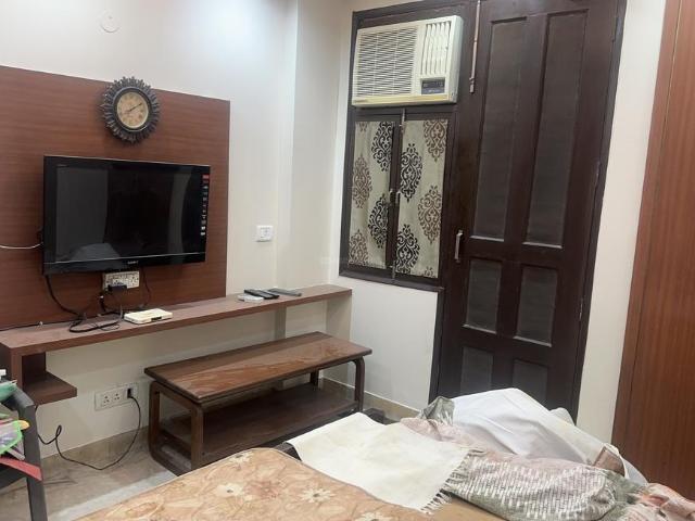 3 BHK Independent Builder Floor in Rajouri Garden for rent New Delhi. The reference number is 20410556