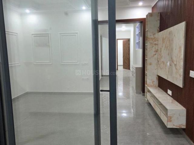 3 BHK Independent Builder Floor in Rajouri Garden for rent New Delhi. The reference number is 20806438