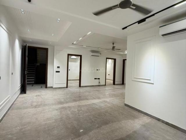 3 BHK Independent Builder Floor in Rajouri Garden for rent New Delhi. The reference number is 21321479