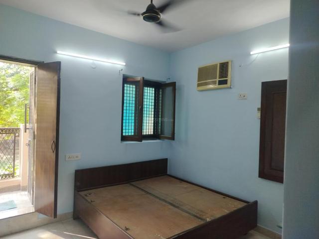 3 BHK Independent Builder Floor in Rajouri Garden for rent New Delhi. The reference number is 21334323