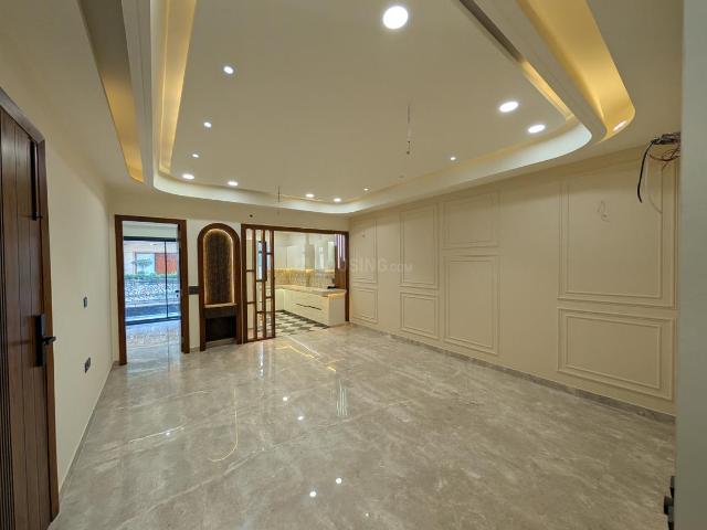 3 BHK Independent Builder Floor in Rajouri Garden for resale New Delhi. The reference number is 17270584