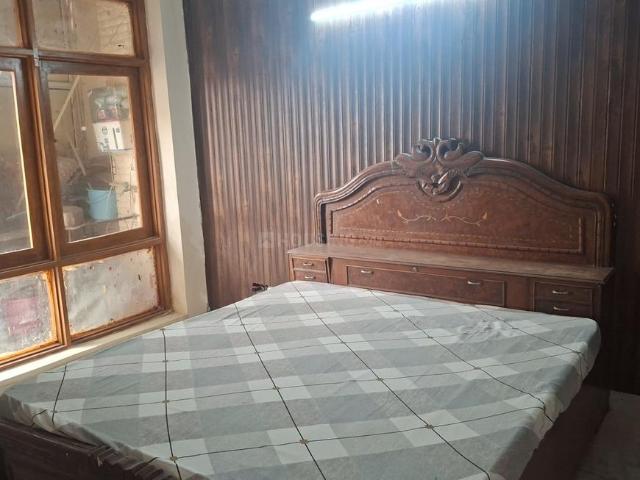 3 BHK Independent Builder Floor in Rajouri Garden for resale New Delhi. The reference number is 20782018