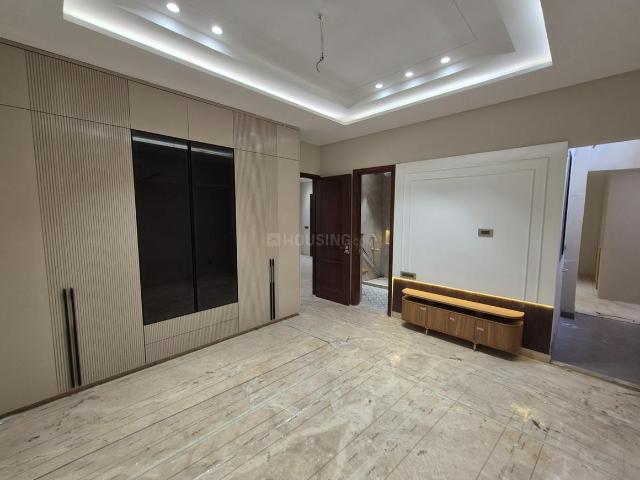3 BHK Independent Builder Floor in Raja Garden for resale New Delhi. The reference number is 21062302