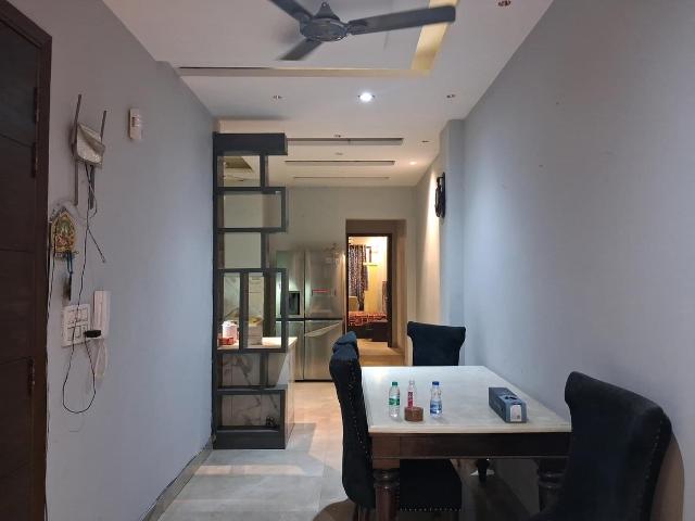 3 BHK Independent Builder Floor in Ramesh Nagar for rent New Delhi. The reference number is 18804048