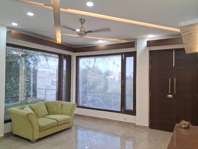 3 BHK Independent Builder Floor in Ramesh Nagar for rent New Delhi. The reference number is 20262002