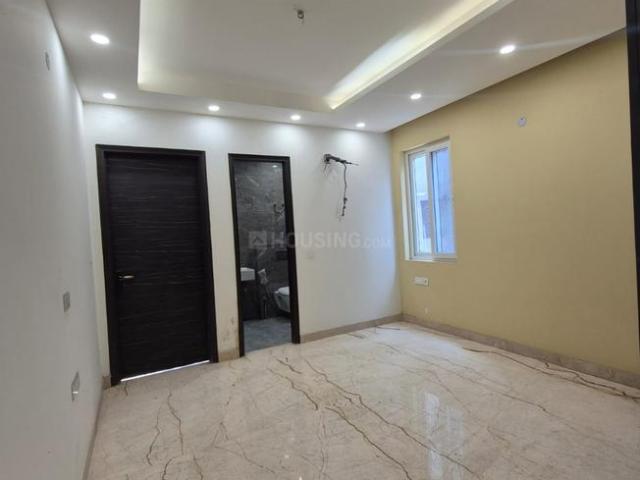 3 BHK Independent Builder Floor in Ramesh Nagar for rent New Delhi. The reference number is 21084812