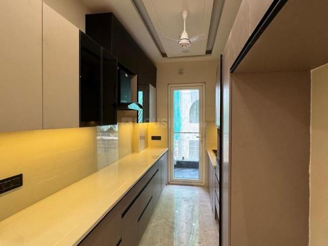 3 BHK Independent Builder Floor in Ramesh Nagar for rent New Delhi. The reference number is 21317037