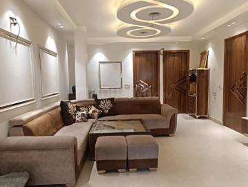 Flat for sale in Ramesh Nagar - Parking