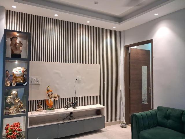 3 BHK Independent Builder Floor in Ramesh Nagar for resale New Delhi. The reference number is 19758408