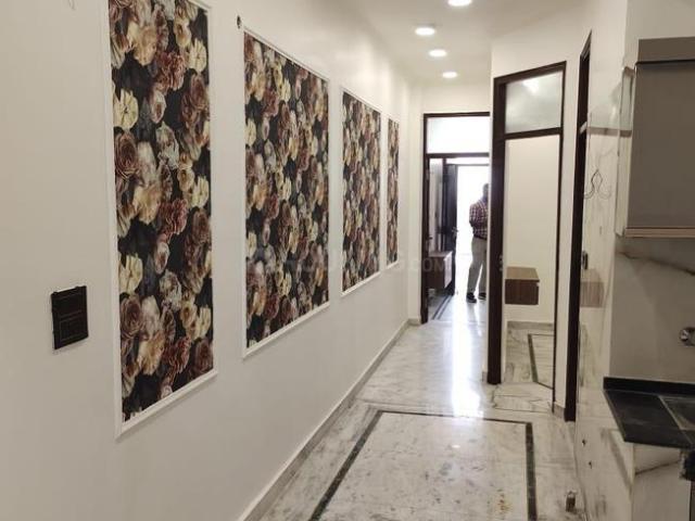 3 BHK Independent Builder Floor in Ramesh Nagar for resale New Delhi. The reference number is 21044002