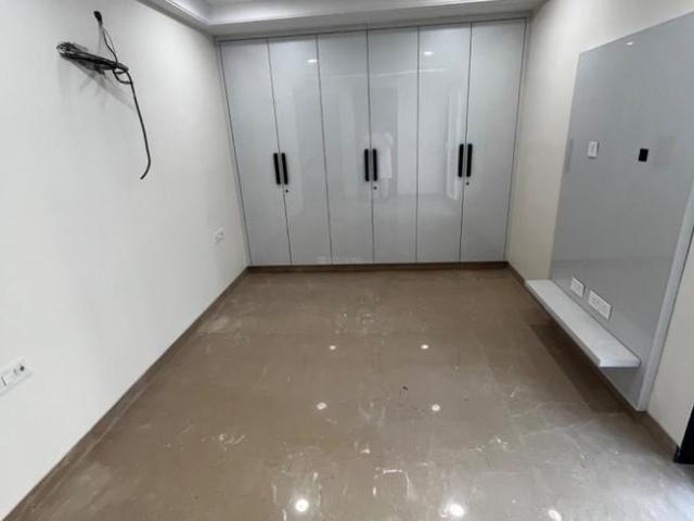 3 BHK Independent Builder Floor in Ramesh Nagar for resale New Delhi. The reference number is 9176013
