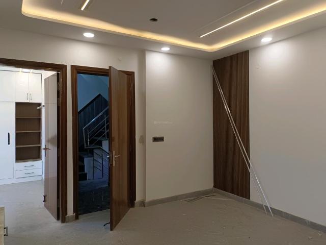 3 BHK Independent Builder Floor in Rohini Sector 28 for resale New Delhi. The reference number is 20313621