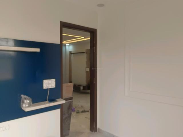 3 BHK Independent Builder Floor in Rohini Sector 28 for resale New Delhi. The reference number is 21163824