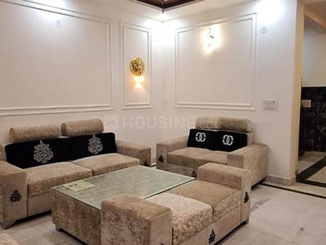 3 BHK Independent Builder Floor in Subhash Nagar for rent New Delhi. The reference number is 20609331