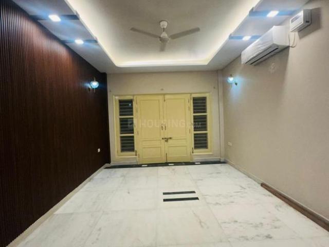 3 BHK Independent Builder Floor in Sushant Lok Phase 1 for rent Gurgaon. The reference number is 19880769