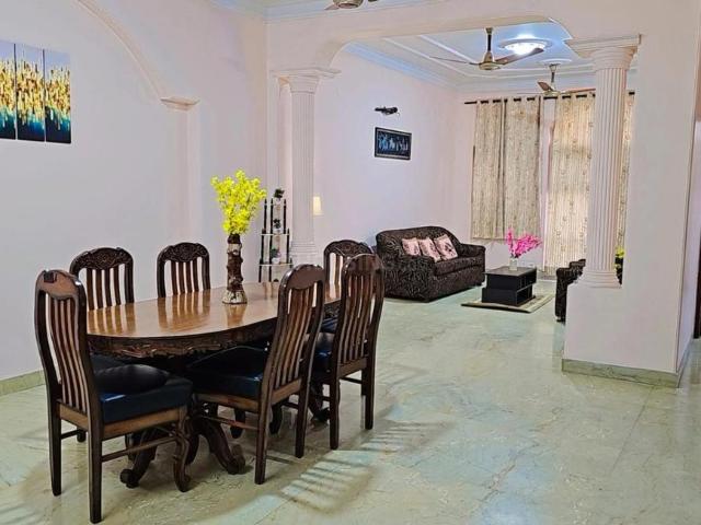 3 BHK Independent Builder Floor in Sushant Lok Phase 1 for rent Gurgaon. The reference number is 20530510