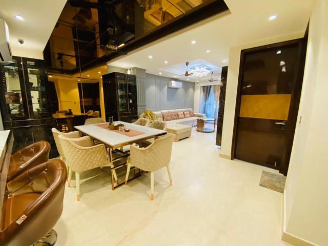3 BHK Independent Builder Floor in Sushant Lok Phase 1 for resale Gurgaon. The reference number is 21233301