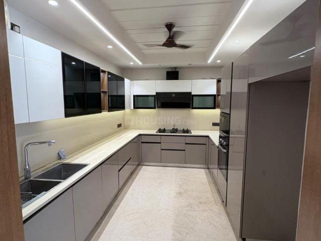 3 BHK Independent Builder Floor in Surajmal Vihar for rent New Delhi. The reference number is 21239749