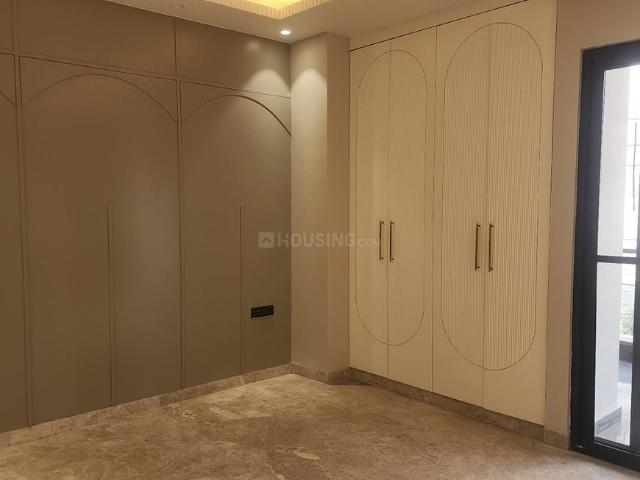 3 BHK Independent Builder Floor in Surajmal Vihar for resale New Delhi. The reference number is 20215077