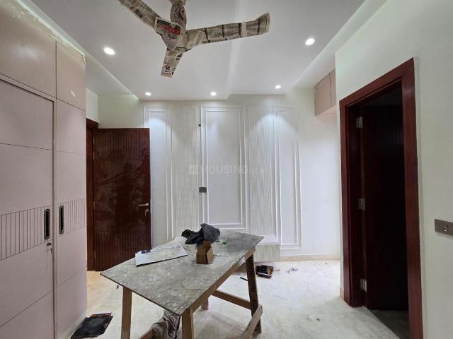 3 BHK Independent Builder Floor in Surajmal Vihar for resale New Delhi. The reference number is 20300919